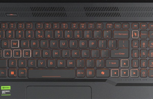 Обзор Acer Nitro V 16: среднего игрового ноутбука с железом топ-уровня