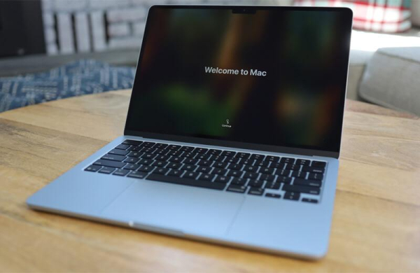 Обзор Apple MacBook Air 13 M4 (2025): лучшего ультрабука с мощным процессором