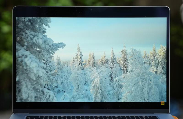 Обзор Apple MacBook Air 13 M4 (2025): лучшего ультрабука с мощным процессором