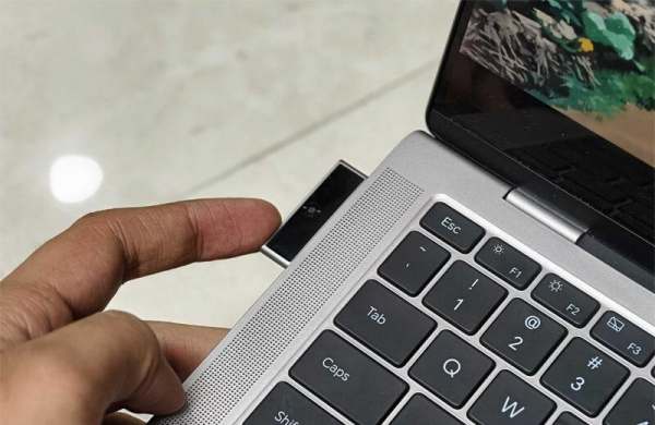 Обзор Honor MagicBook Art 14: ультралёгкого ноутбука со съёмной веб-камерой Обзор Honor MagicBook Art 14: ультралёгкого ноутбука со съёмной веб-камерой